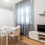 Italianway Easy - Sacconi 2 * Mailand